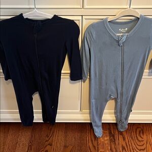 Kyte BABY Navy and Light Blue Kids Footies 3-6 months